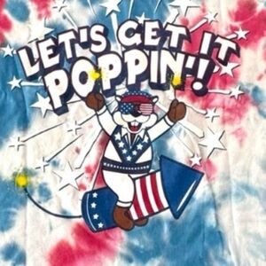 Buc-ee’s Size YS Red, White, and Blue  “Let’s Get It Poppin’!” Tie-Dye Tee